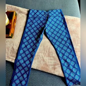 Lorna Jane capri size s
